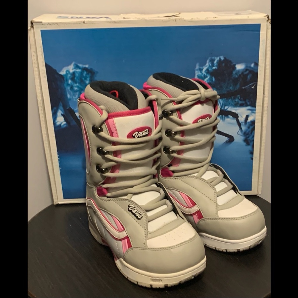 NEW VANS MANTRA GIRLS PINK AND GREY